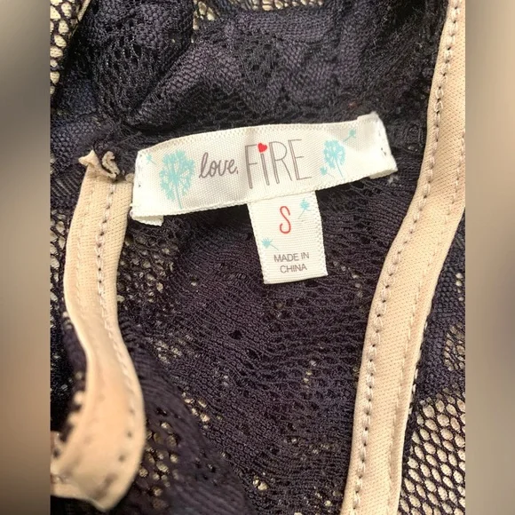 Black Lace Shift Dress - Picture 5 of 7